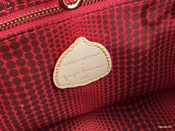 YK ONTHEGO VUITTON PM X LOUIS 0112